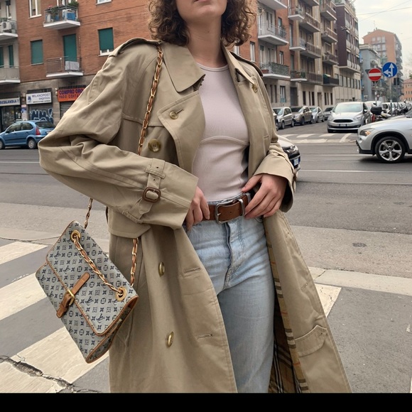 Burberry Trench Coat - Picture 11 of 11